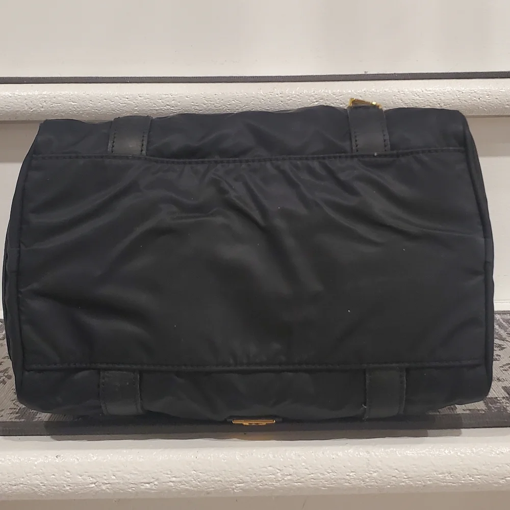 Vintage Moschino Redwall Made in Italy Boston Satchel Bag - Picture 10 of 16